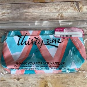 NIP Thirty-One Clear ClIp Pouch in Painted Peaks